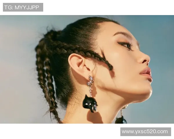 足球明星纹眉风潮来袭女士们的时尚选择与个性表达